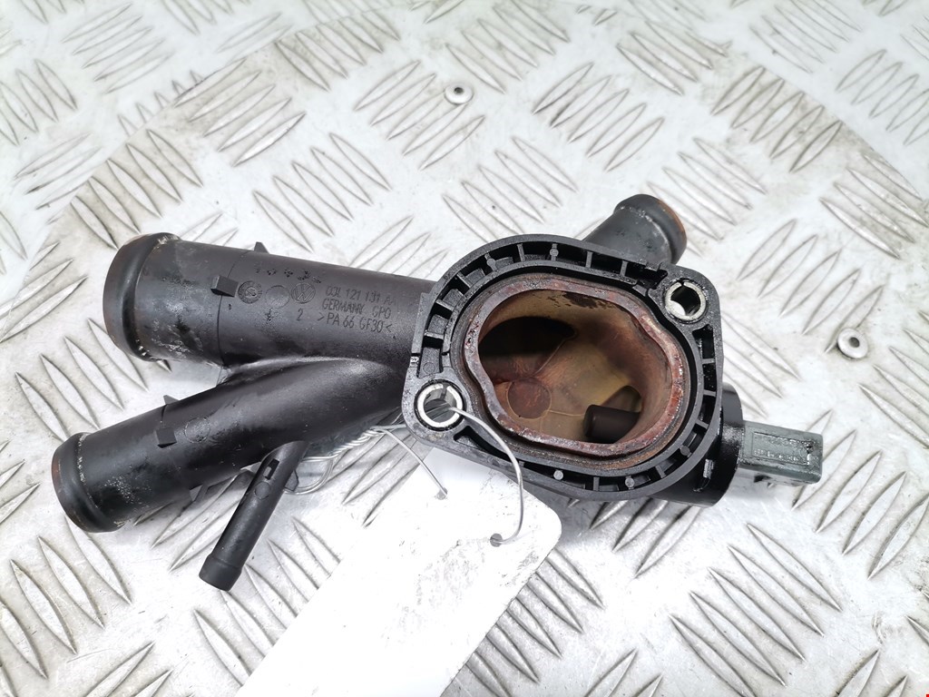 Тройник системы охлаждения SKODA Rapid 2012-2020