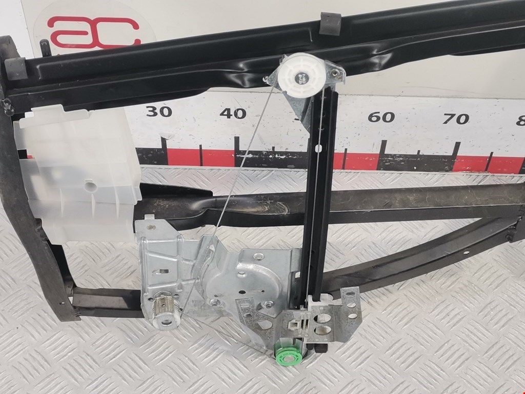 Стеклоподъемник задний левый AUDI A4 B5 1995-2001