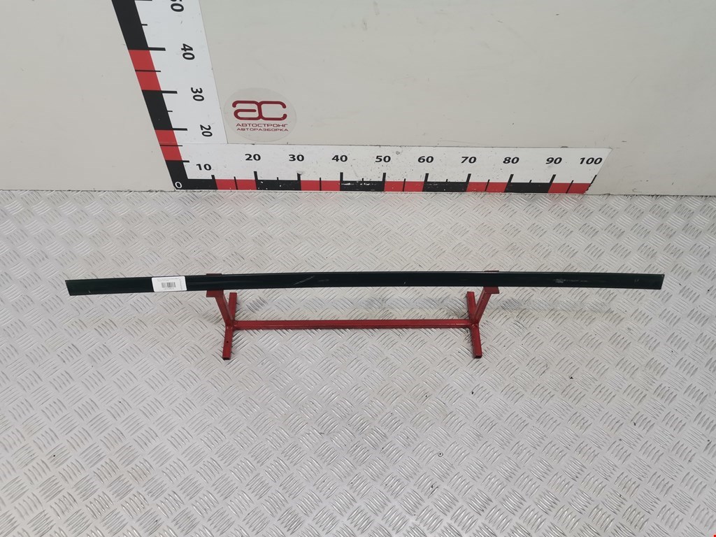 Накладка декоративная (молдинг) двери передней левой Audi A6 C5 (1997-2005)