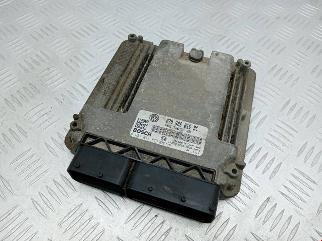 Блок управления двигателя (ЭБУ) VOLKSWAGEN Touareg 2002-2010
