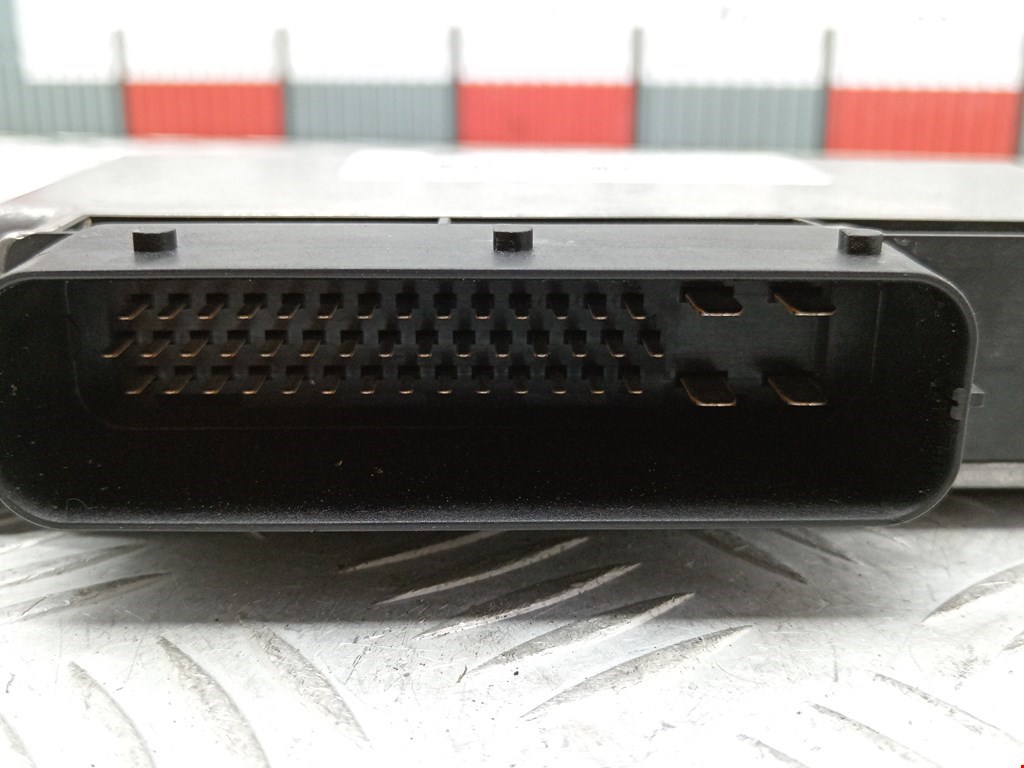 Блок управления стеклоподъемниками VOLKSWAGEN Touareg 2002-2010