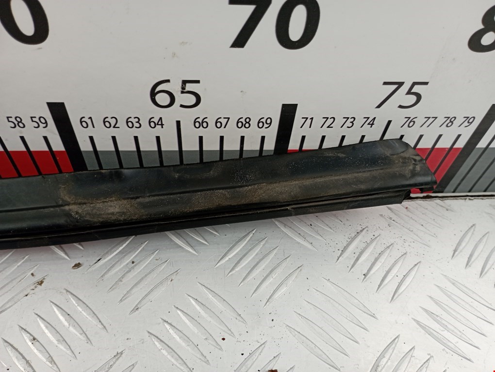 Уплотнитель (внутри) OPEL Omega B 1994-2004