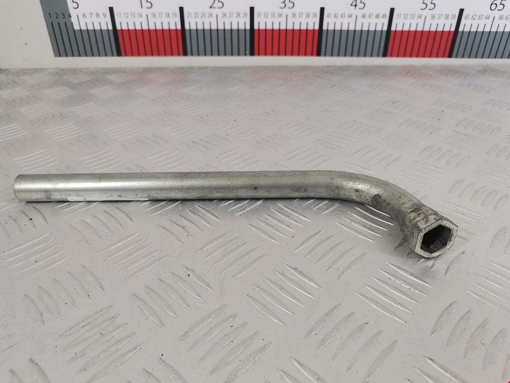 Ключ балонный VOLKSWAGEN Passat B6 2005-2011