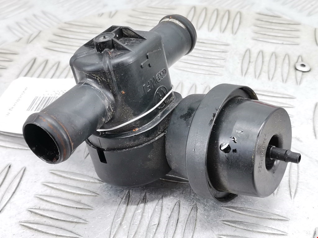 Кран отопителя (печки) Audi A5 8T (2007-2016)