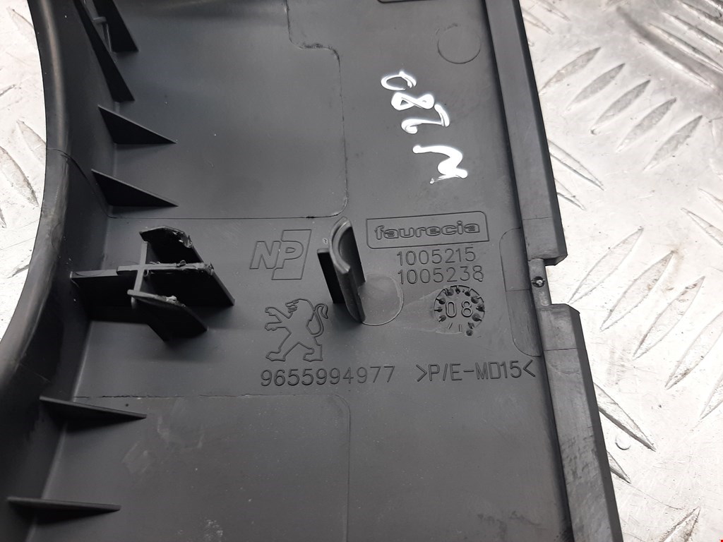 Кожух рулевой колонки PEUGEOT 308 2007-2015