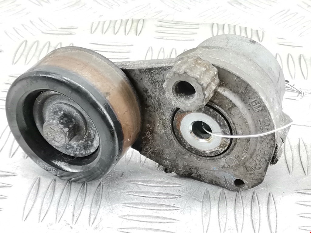 Натяжитель ремня генератора (приводного поликлинового ремня Chevrolet Cruze 2 (J300) (2008-2016)