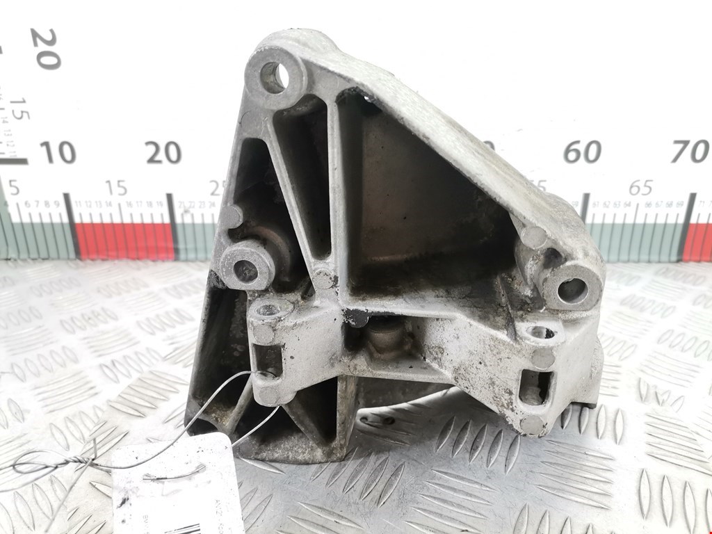 Кронштейн кондиционера BMW 5-Series (E39) (1995-2004)