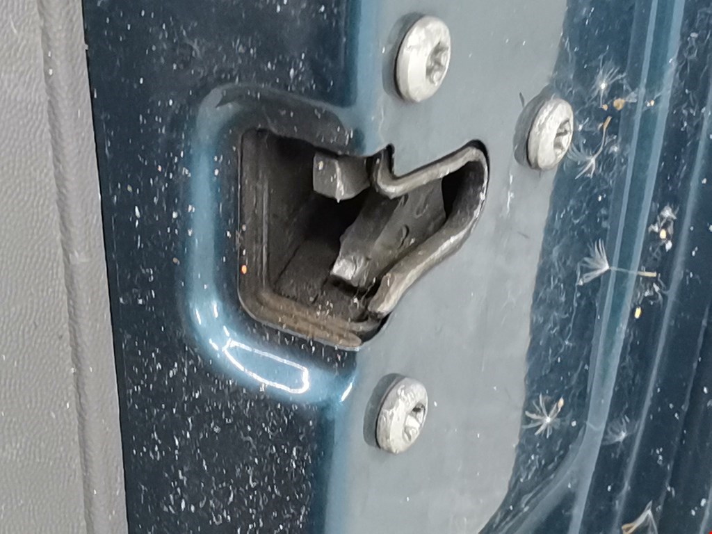 Дверь передняя правая OPEL Corsa C 2000-2006