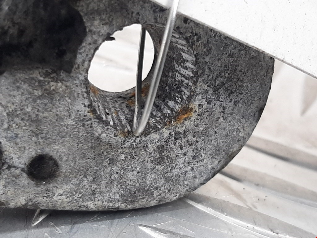 Поводок дворников передний левый/ правый SEAT Alhambra 1996-2010