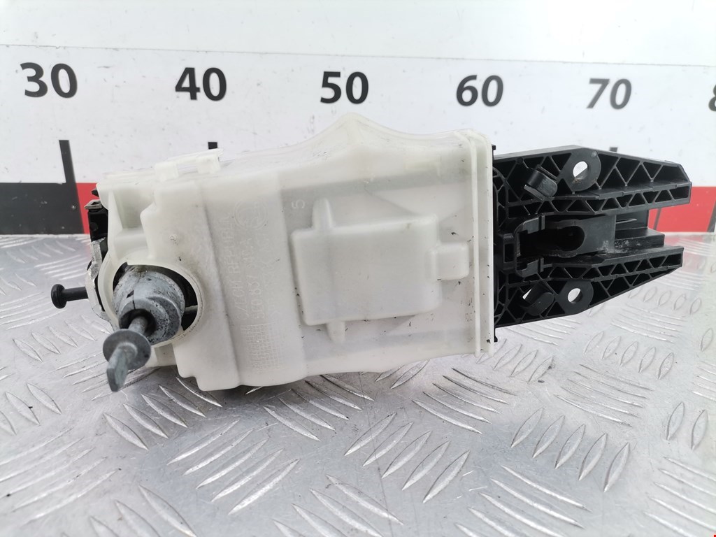 Ручка двери передней наружная правая SKODA Rapid 2012-2020