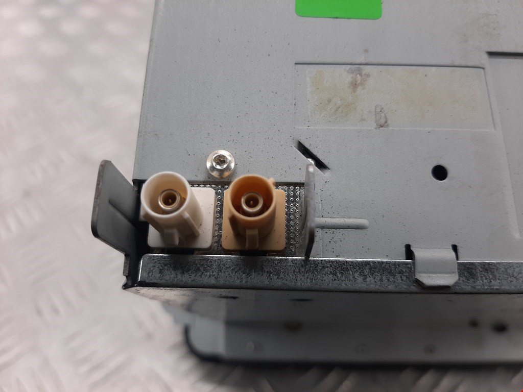 Магнитола VOLKSWAGEN Touran 2003-2010