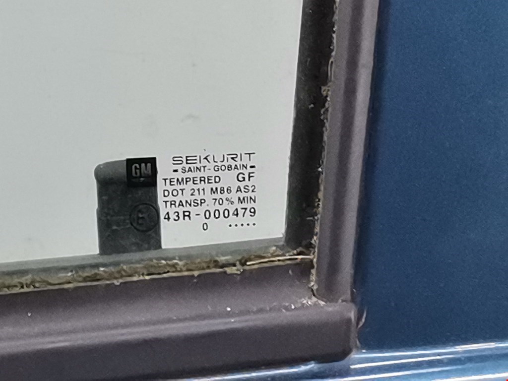 Дверь передняя левая OPEL Corsa C 2000-2006