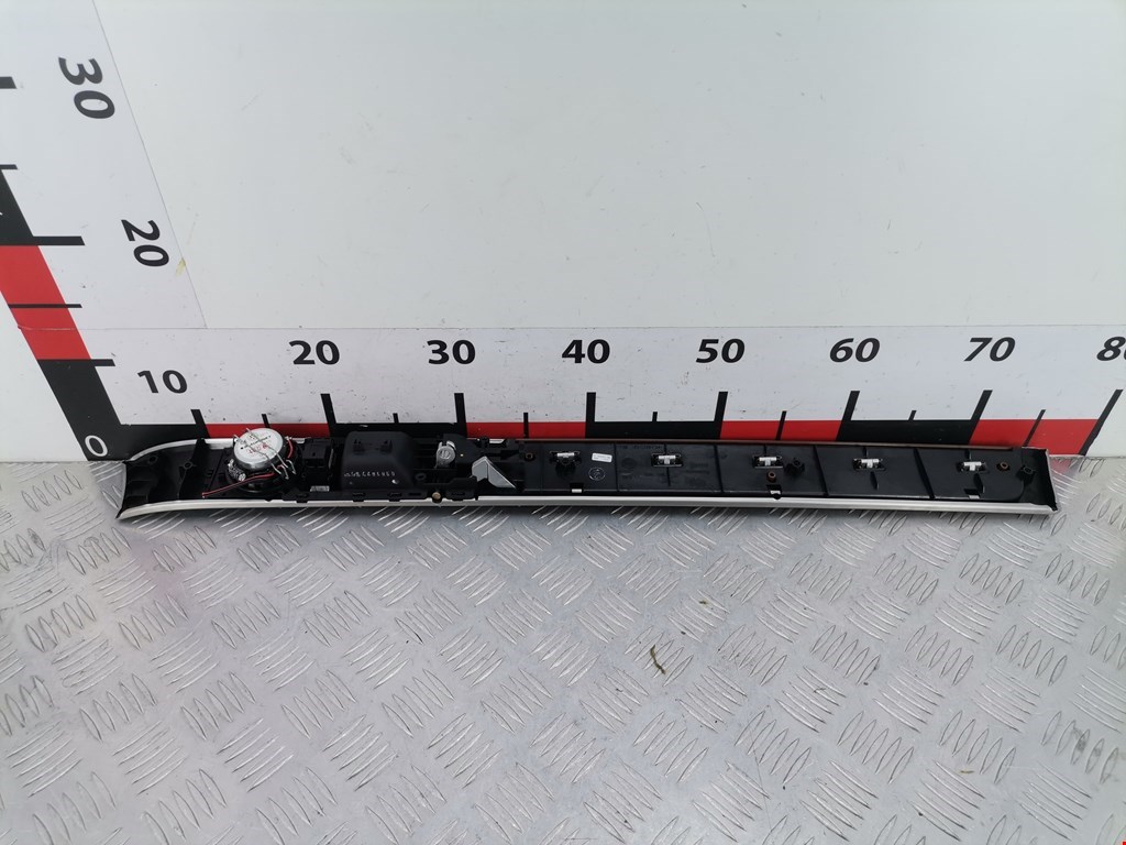 Ручка дверная передняя внутренняя левая VOLKSWAGEN Touareg 2002-2010