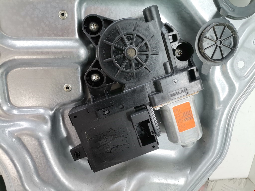 Стеклоподъемник задний правый VOLVO V50 I 2004-2012