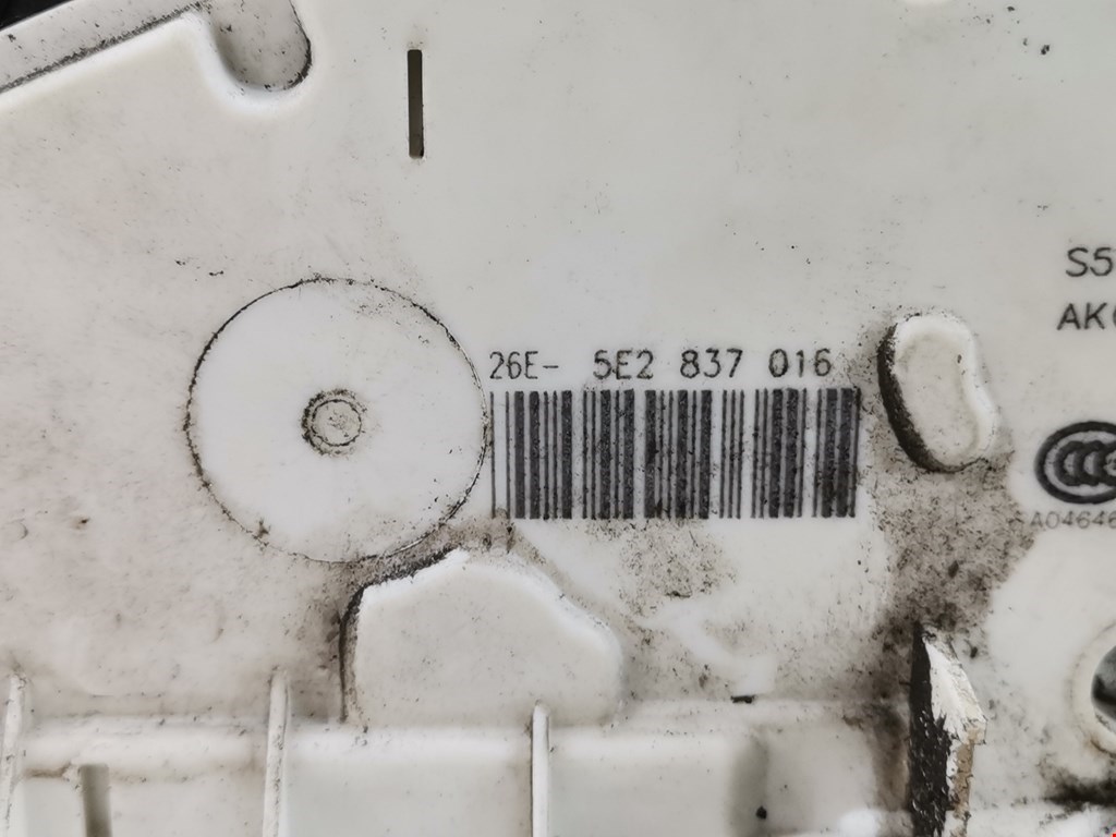 Замок двери передней правой SKODA Rapid 2012-2020