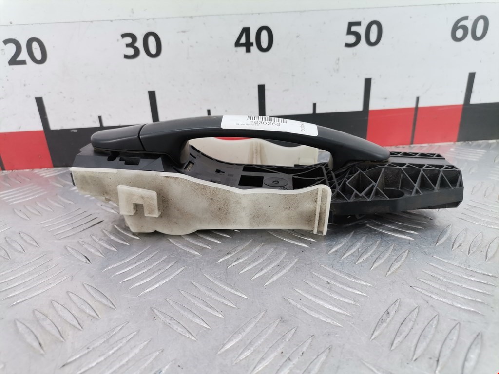 Ручка двери передней наружная левая SKODA Rapid 2012-2020