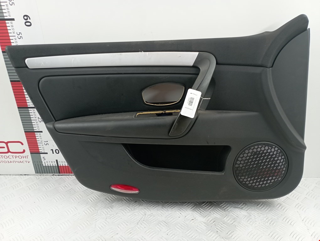 Обшивка двери передняя левая RENAULT Laguna 2007-2015