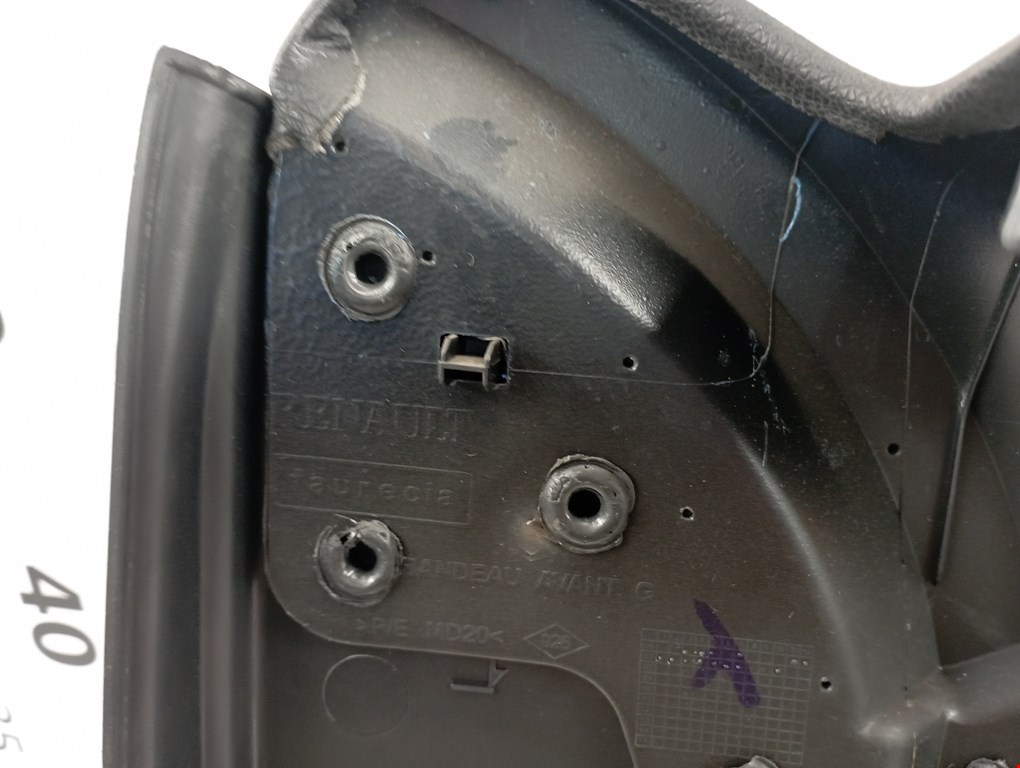 Обшивка двери передняя левая RENAULT Laguna 2007-2015