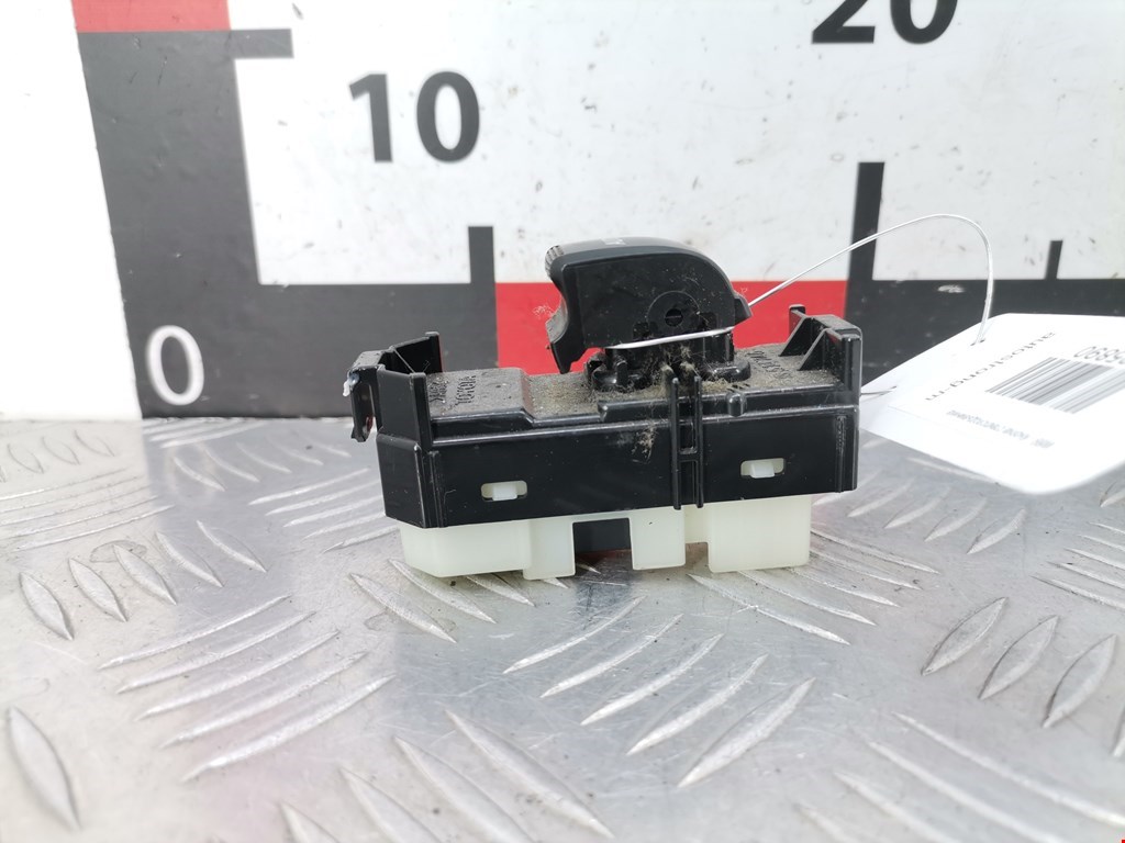 Кнопка стеклоподъемника LEXUS RX 300\330\350\400H 2003-2009