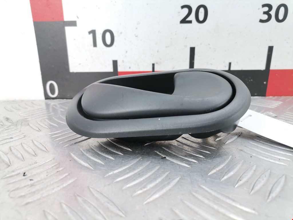 Ручка дверная задняя внутренняя правая DACIA Sandero 2008-2012