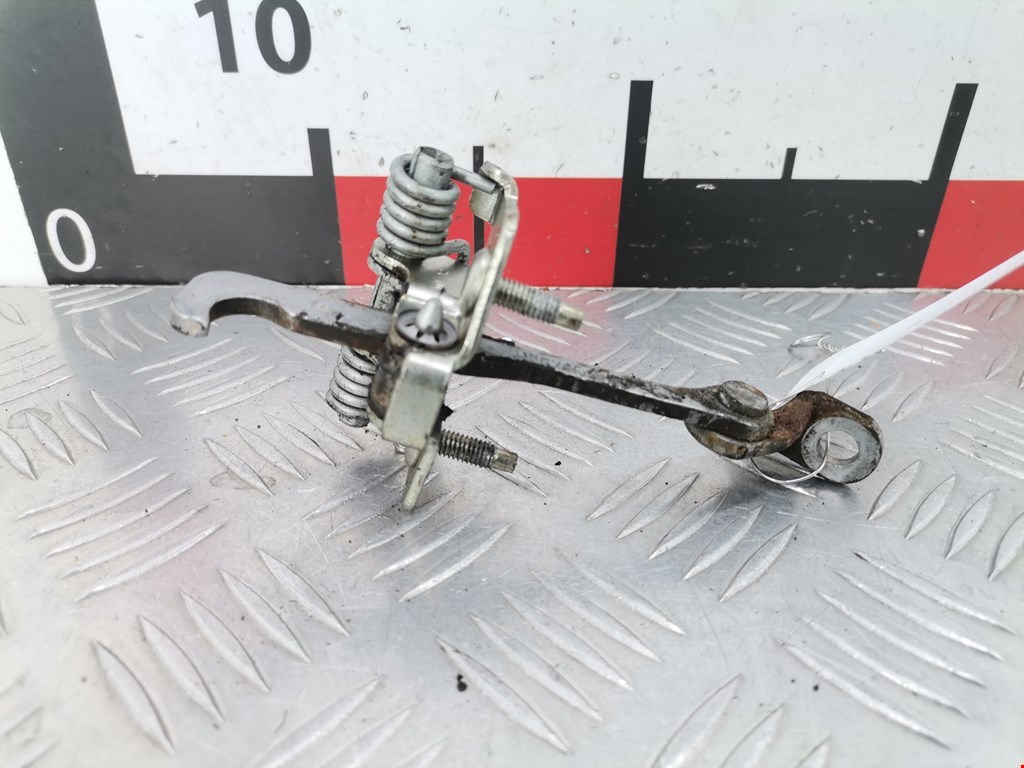 Ограничитель открывания двери DACIA Sandero 2008-2012