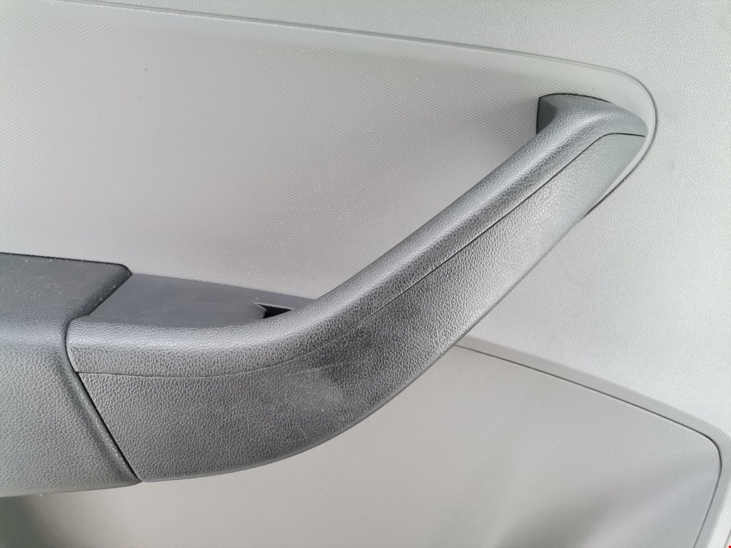 Обшивка двери передняя левая SKODA Rapid 2012-2020