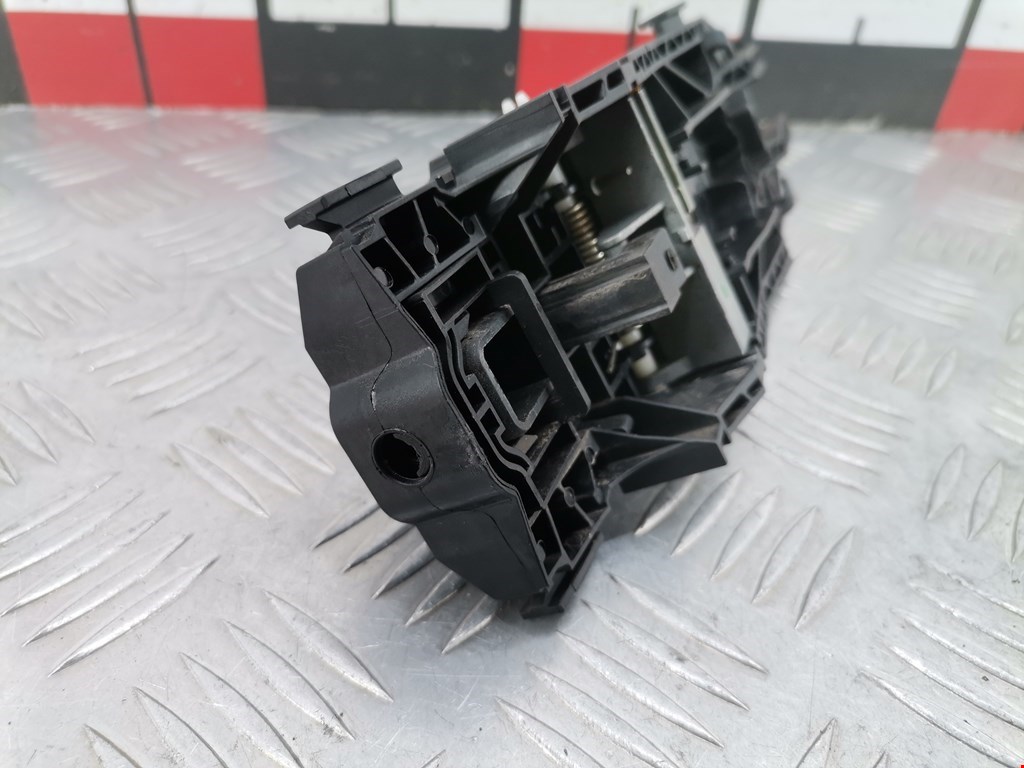 Ручка двери передней наружная левая SKODA Rapid 2012-2020