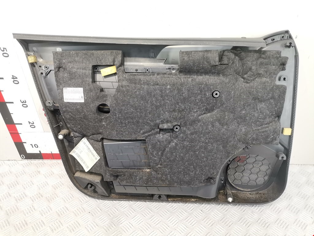 Обшивка двери передняя правая SKODA Rapid 2012-2020