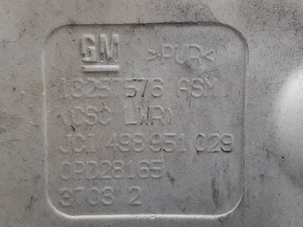 Кожух рулевой колонки OPEL Astra J 2009-2017