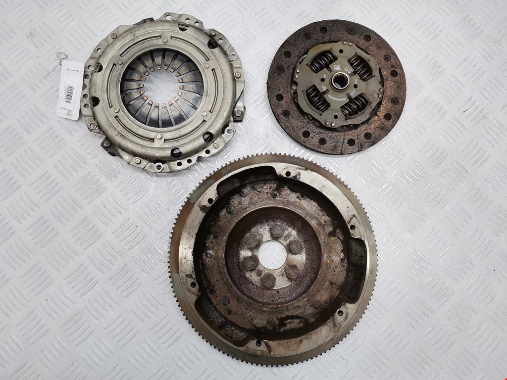 Маховик (демпфер сцепления) OPEL Meriva A 2003-2010