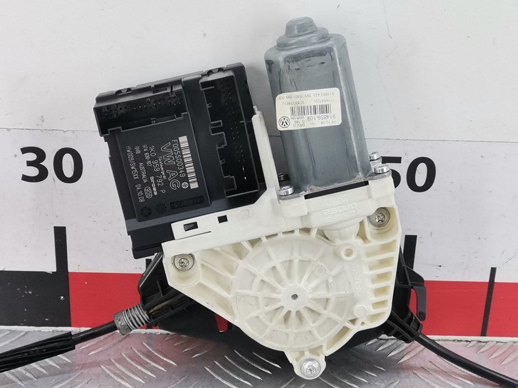 Стеклоподъемник передний левый VOLKSWAGEN Passat CC 2008-2017