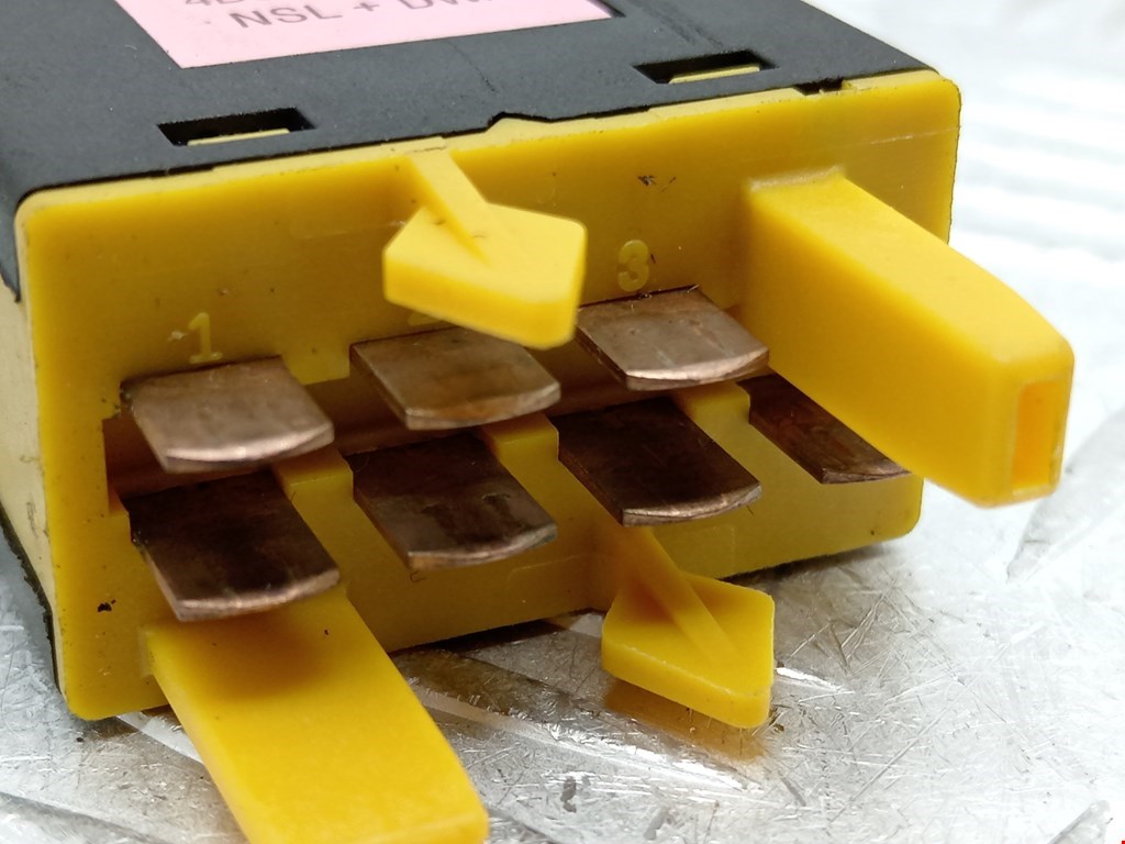 Кнопка включения противотуманных фар AUDI A8 D2 1994-2002