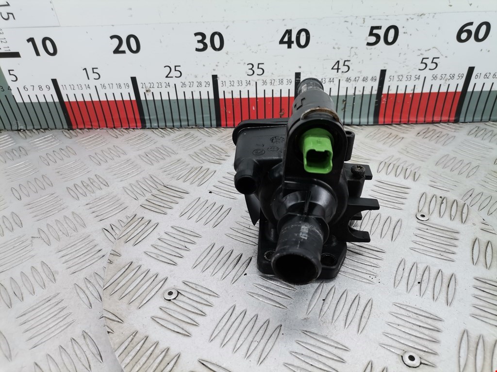 Корпус термостата FORD Fusion 2002-2012