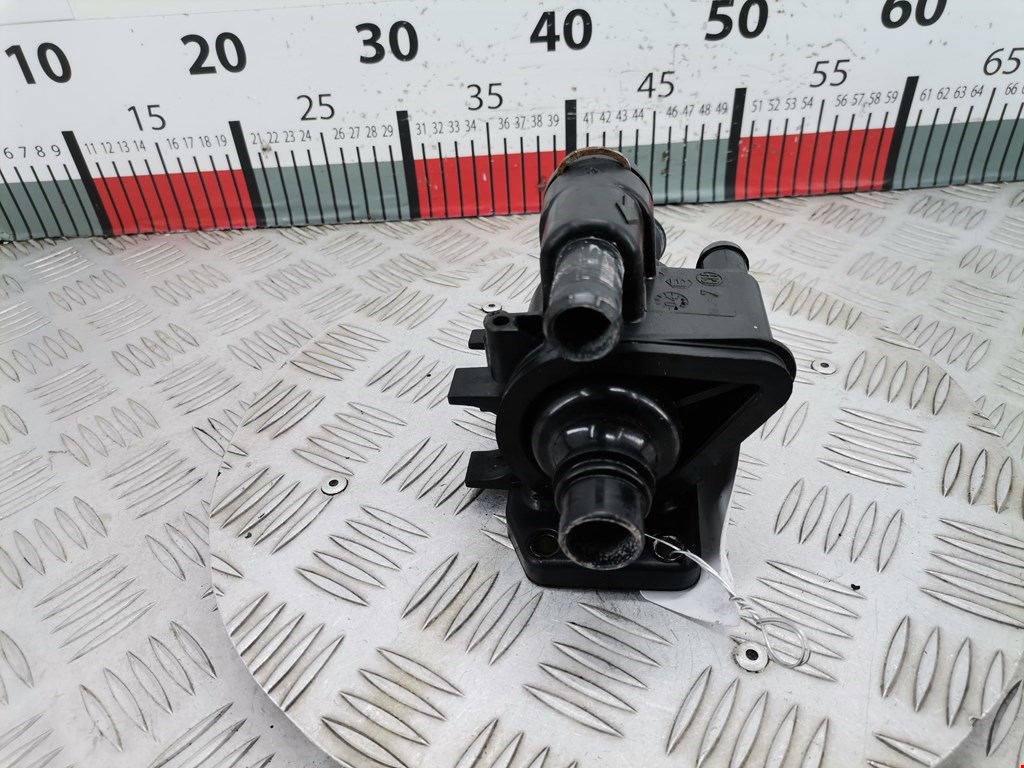 Корпус термостата FORD Fusion 2002-2012