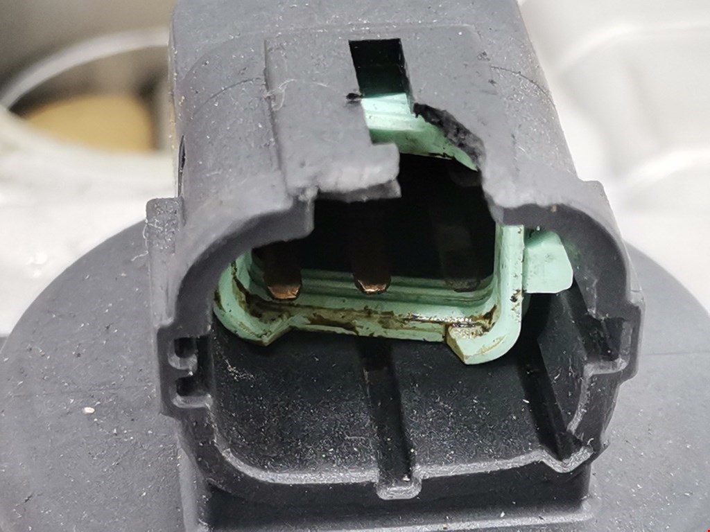 Заслонка дроссельная электрическая NISSAN Micra K12 2003-2010