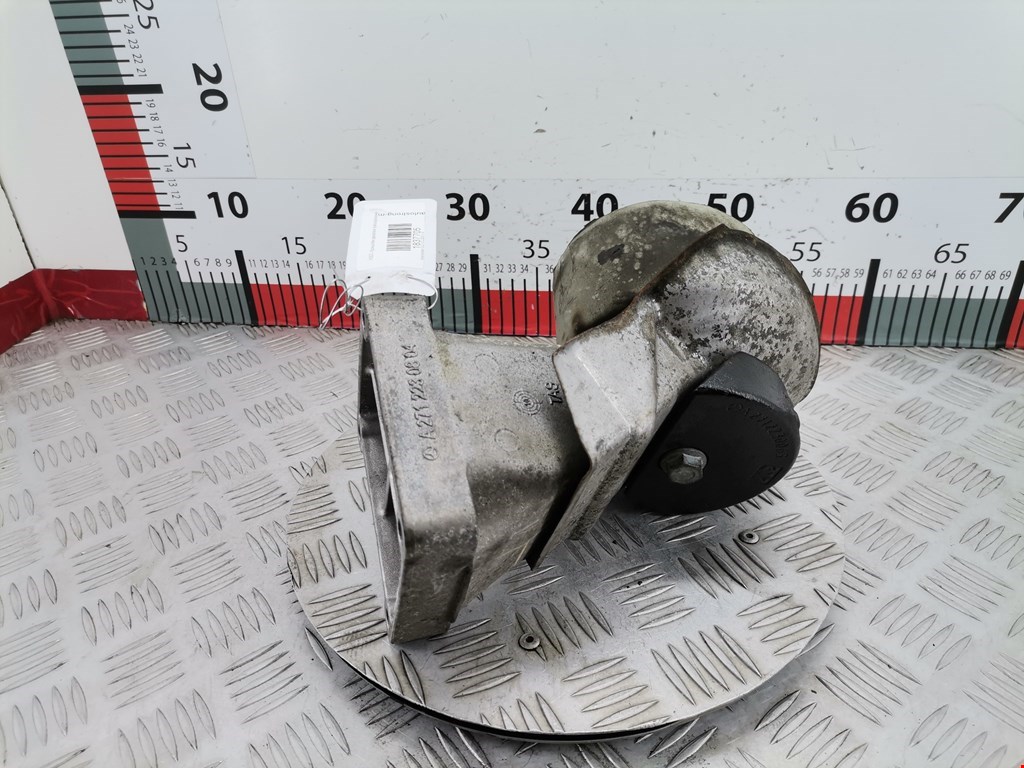 Кронштейн (крепление лапа) двигателя Mercedes CLC-Class (CL203) (2008-2011)