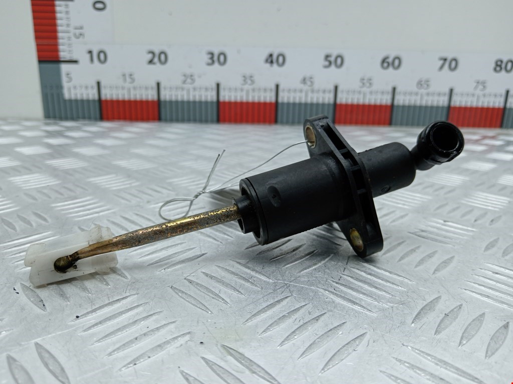 Цилиндр сцепления главный VOLKSWAGEN Beetle A4 1998-2010