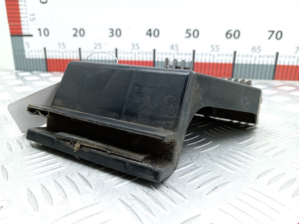 Кронштейн заднего бампера левый правый AUDI A8 D2 1994-2002