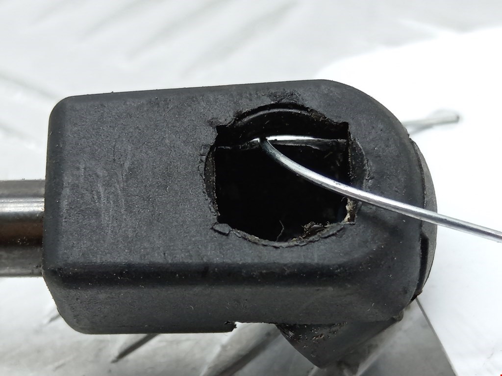 Амортизатор капота левый=правый RENAULT Scenic II 2003-2010