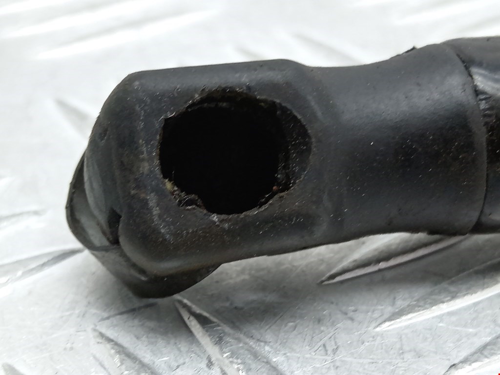 Амортизатор капота левый=правый RENAULT Scenic II 2003-2010