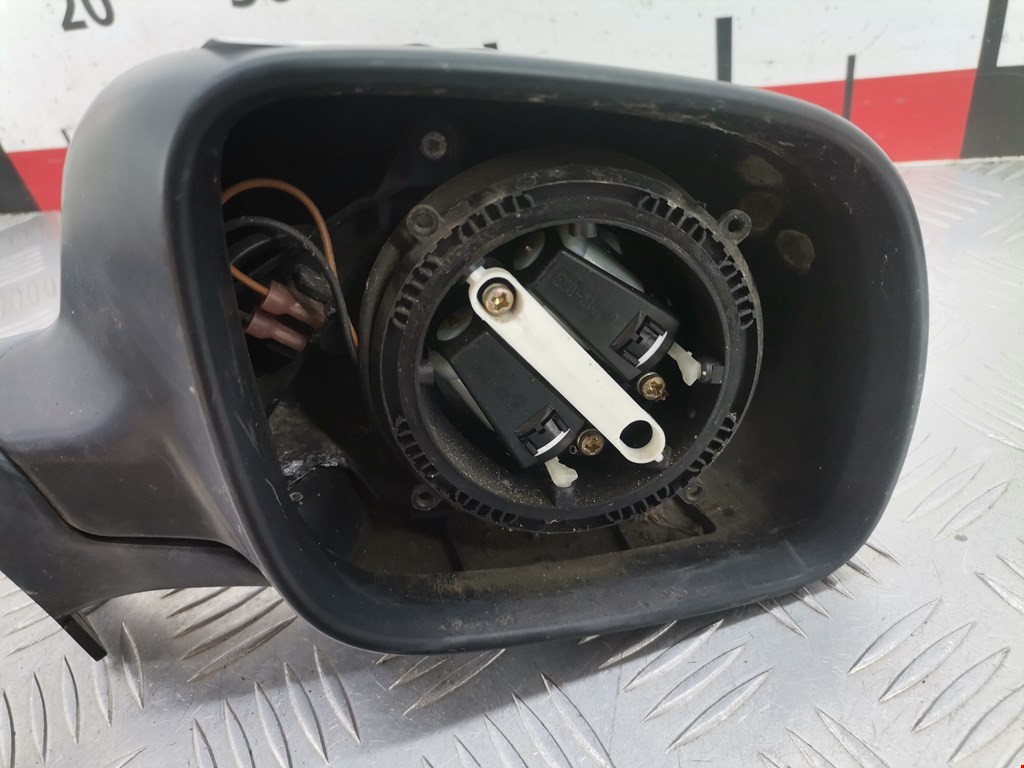 Зеркало правое AUDI A4 B5 1995-2001