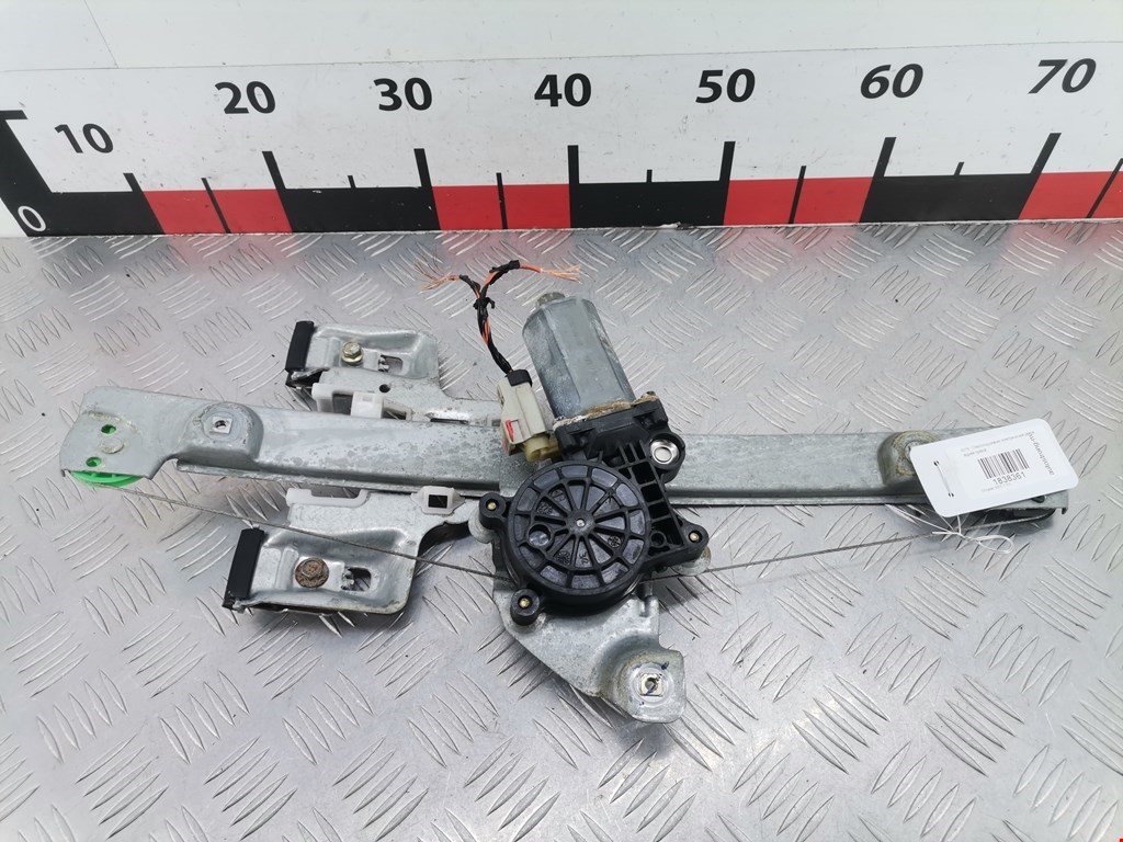 Стеклоподъемник задний правый CHRYSLER 300 C 2004-2010