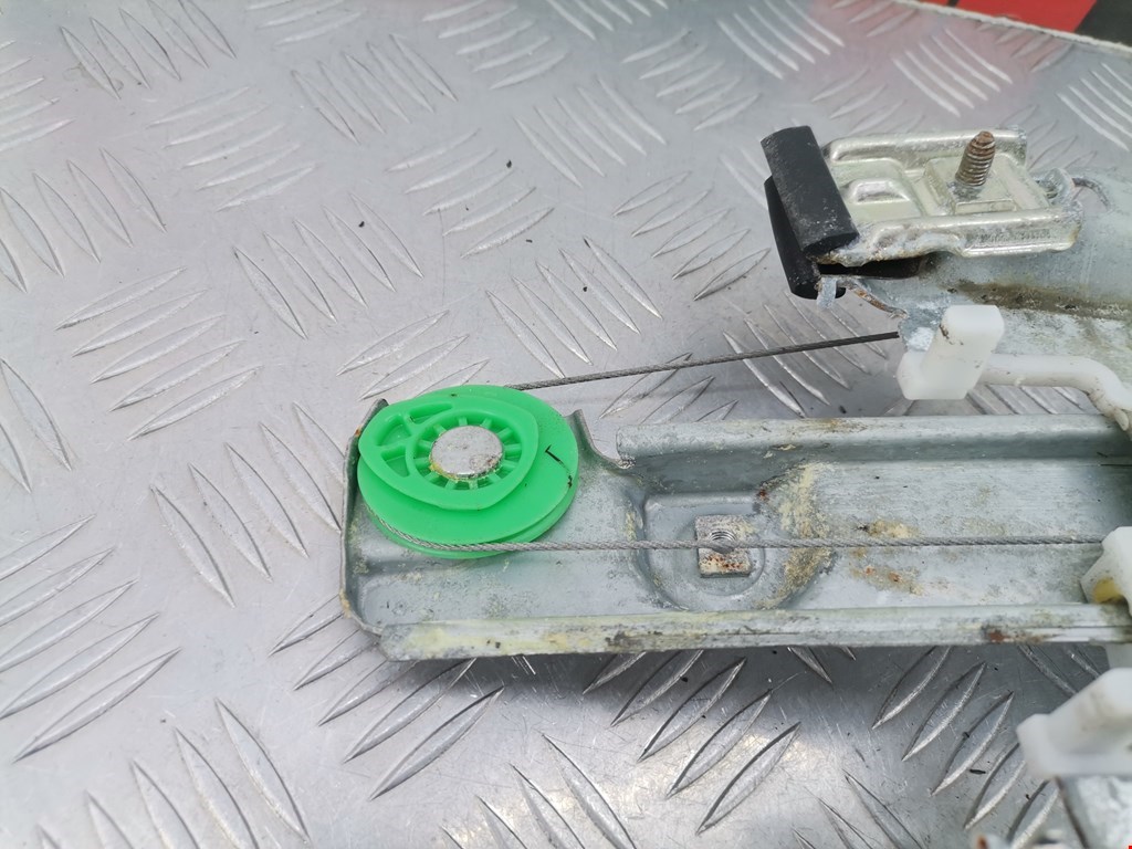 Стеклоподъемник задний правый CHRYSLER 300 C 2004-2010