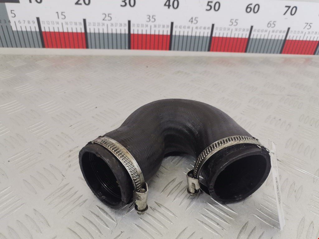 Патрубок интеркулера SKODA Rapid 2012-2020