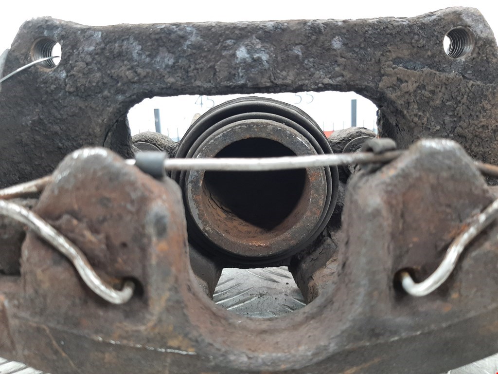 Суппорт передний правый VOLVO XC70 I 2000-2007