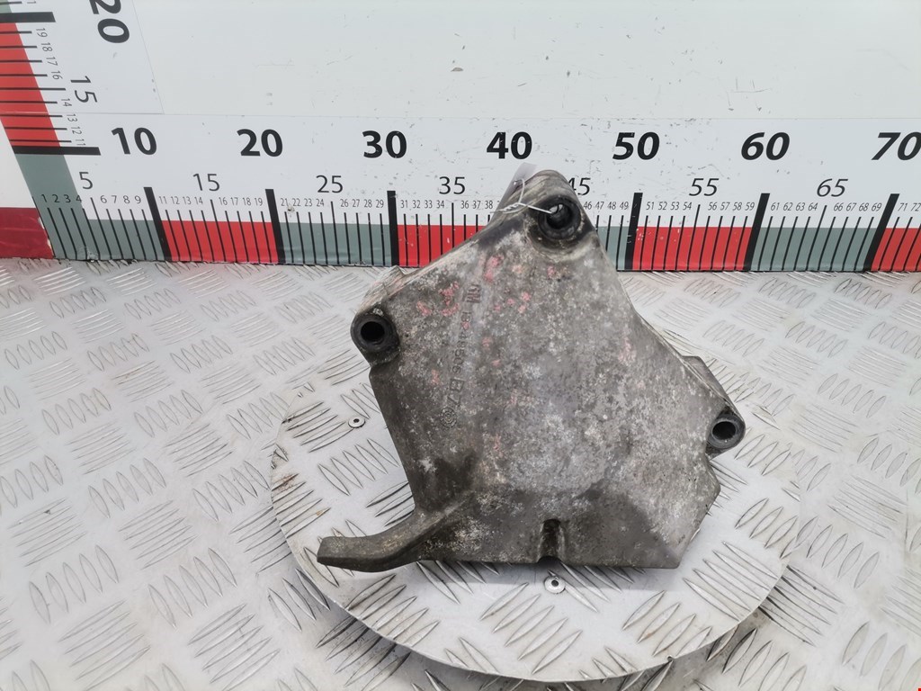 Кронштейн (крепление лапа) двигателя Opel Astra J (2009-2018)