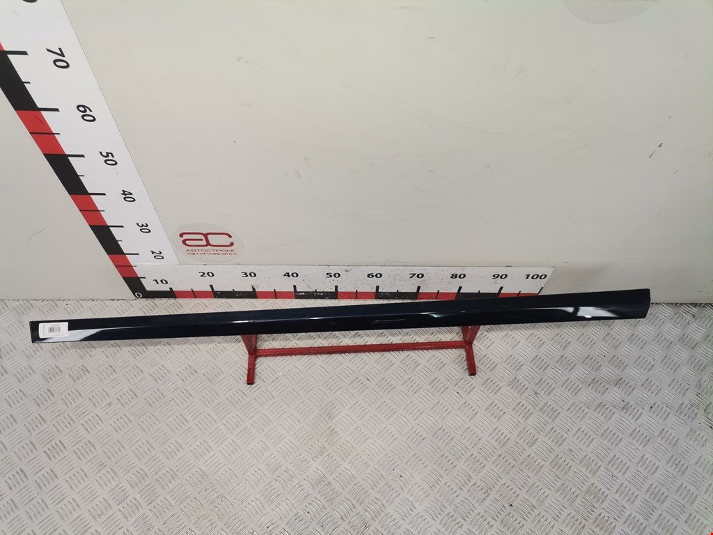 Накладка (молдинг) двери передней левой Mercedes C-Class (W203) (2000-2008)