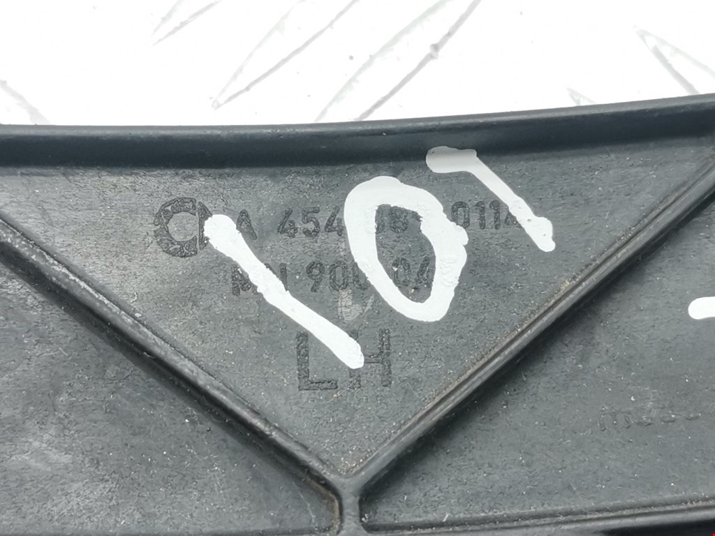 Кронштейн переднего бампера левый SMART Forfour W454 2004-2006