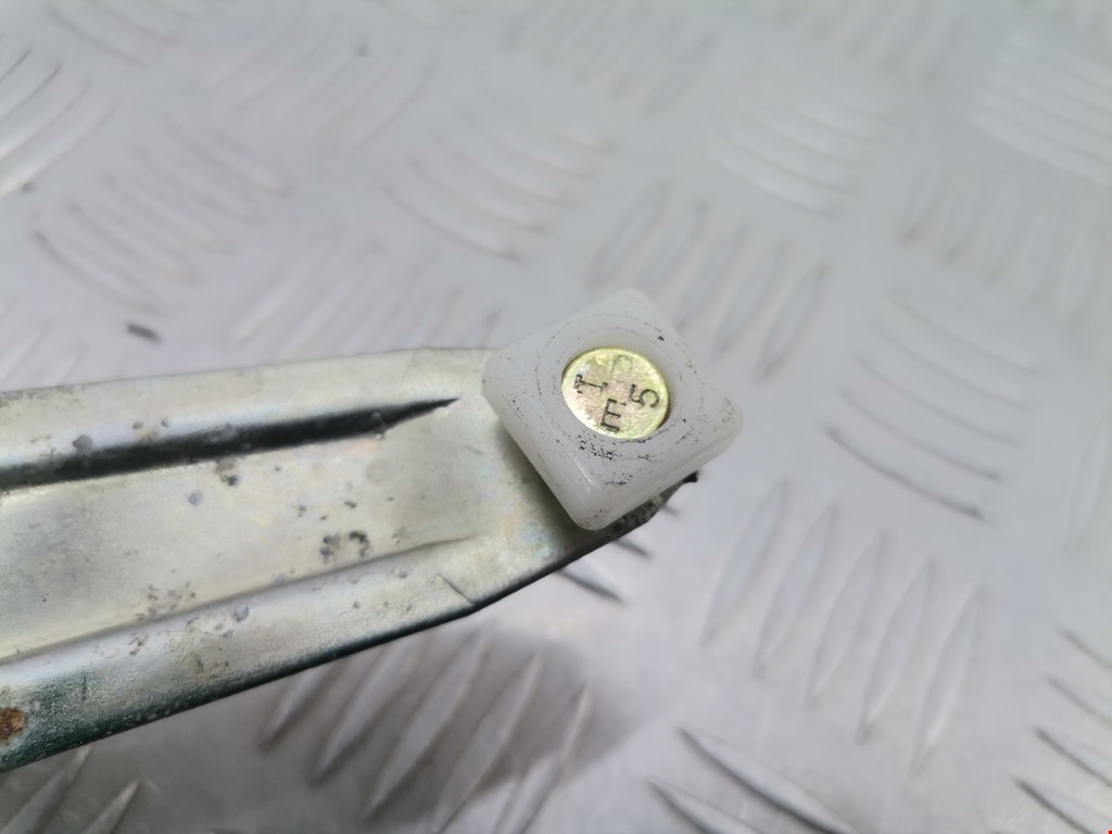 Стеклоподъемник задний левый LEXUS RX 300\330\350\400H 2003-2009