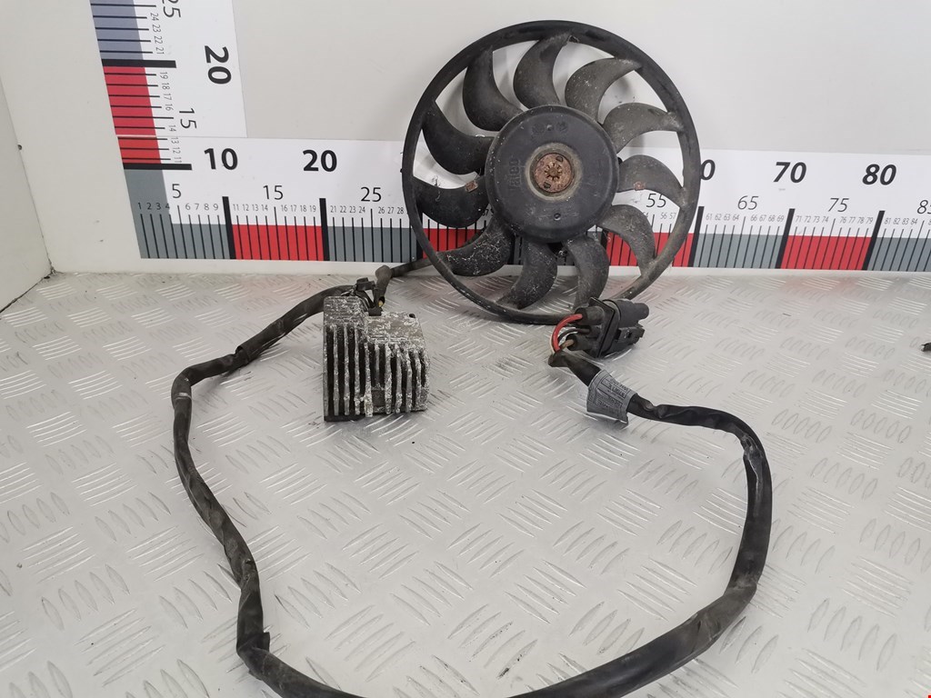 Вентилятор радиатора кондиционера AUDI A4 B6 2001-2005